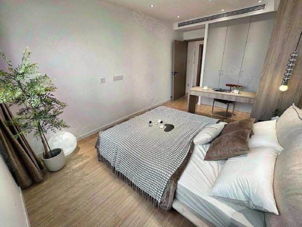 婚房装修首出租12号地铁线和理工大学旁电梯2房一厅好房子呀.