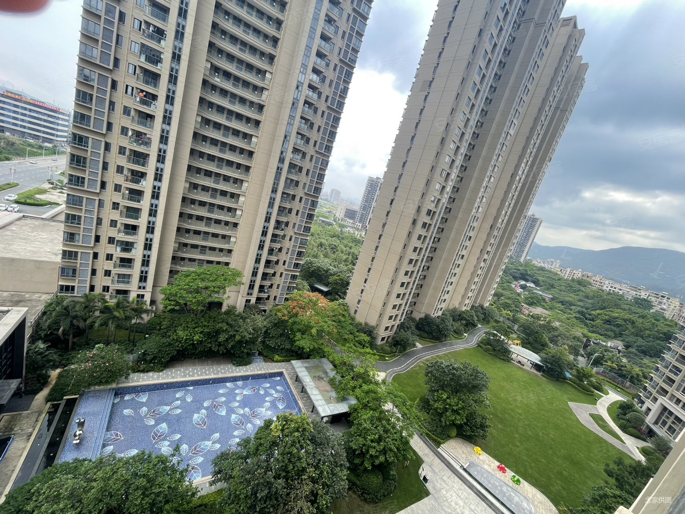 新力珑湾3室2厅1卫89.6㎡南57.7万