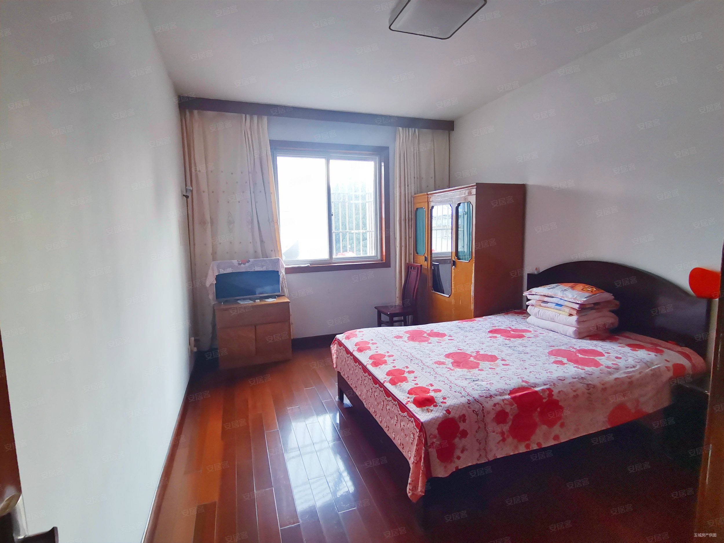 锦绣花园新出炉精装二房诚意出售 看房方便 地段好   一套