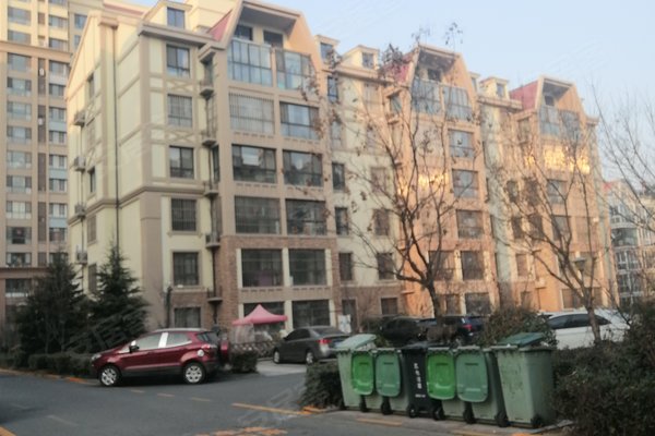 天一畔城山水居