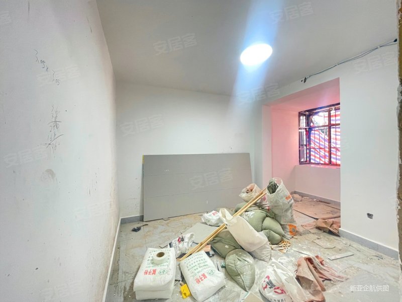 性价比高小区房急售 两证在手 交易方便,机电裕海小区二手房,46万,2室