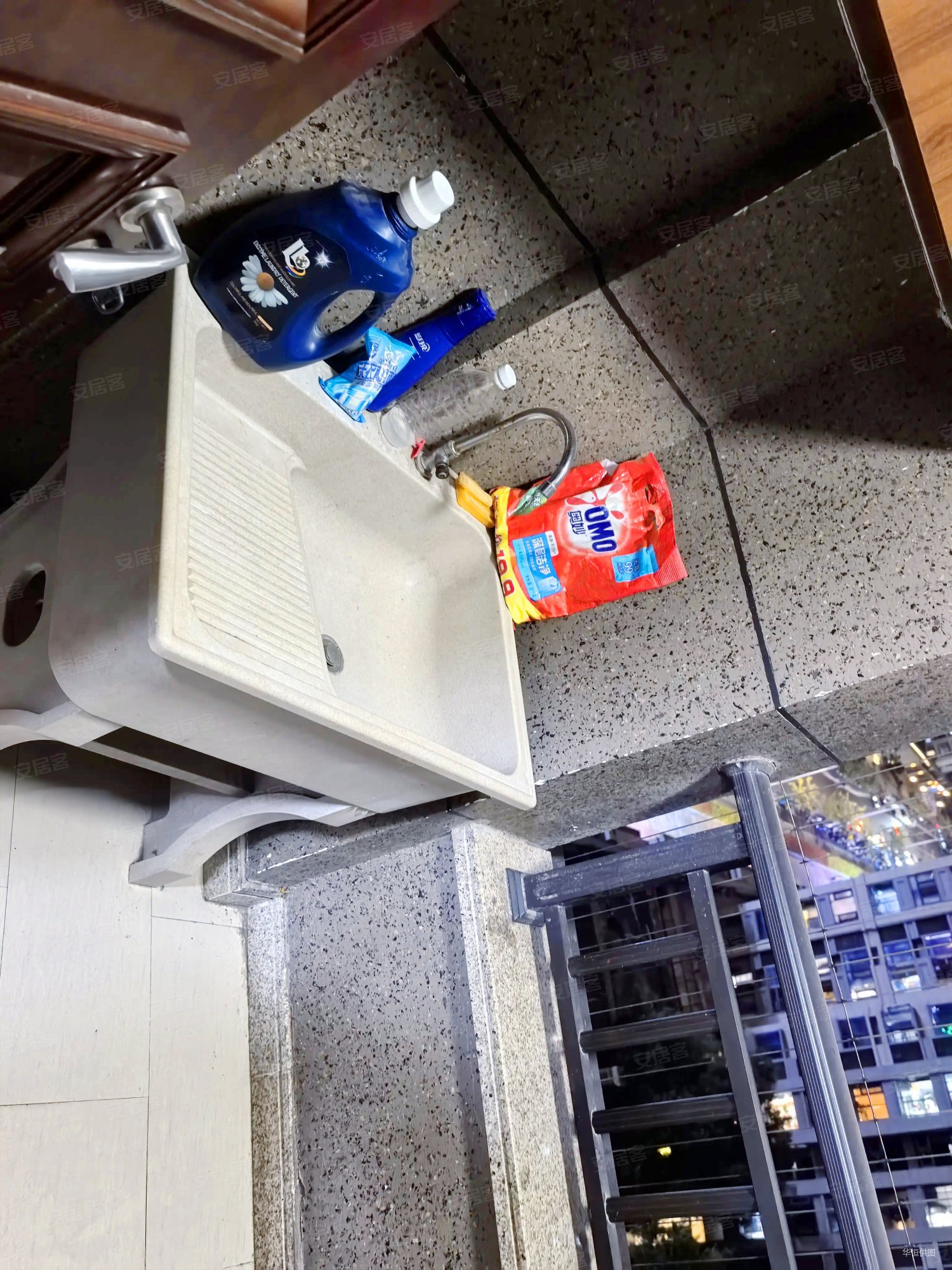 中央湾区珊瑚海4室1厅2卫143㎡南北698万