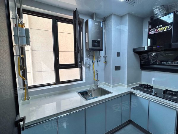 郑州金水福彩路融创中原大观桑园安置区急租 | 正弘城,cbd,精装三室一