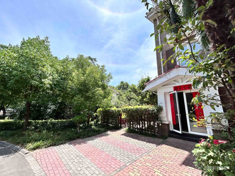 随时可看,凯瑞国宝花园(别墅)二手房,437万,3室2厅,3卫,195平米-洛阳