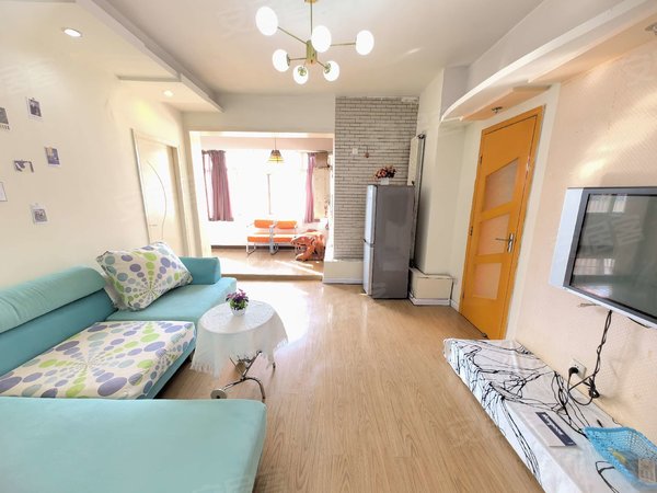 宝鸡渭滨桥南聚丰美伦大厦桥南 火炬路电脑城楼上 两室精装电梯房 很