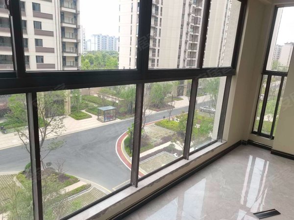 蔚蓝四季三房整租,水电齐全,拎包入住