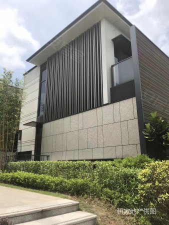 万科棠樾小雅别墅!上下三层高使用800平面积!