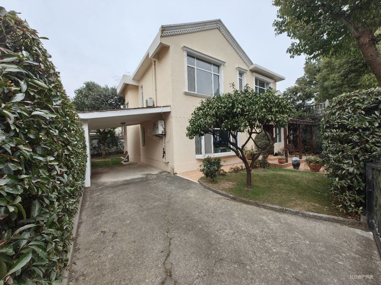 久事西郊花园别墅