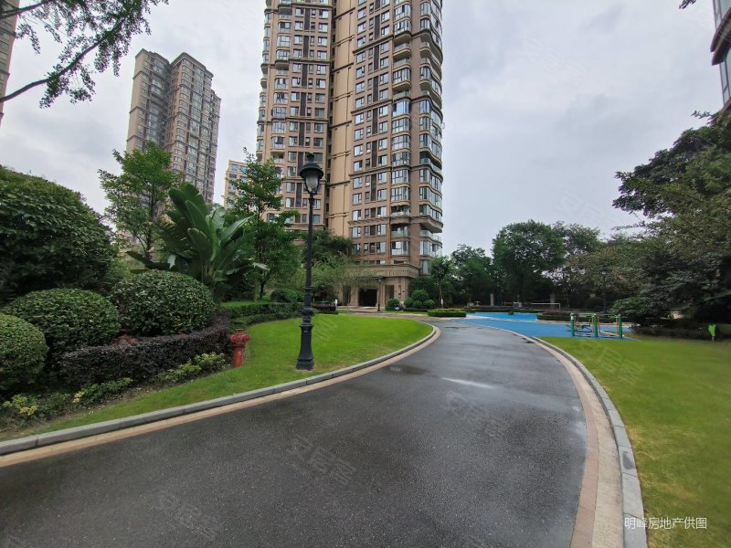 成都房产网>成都二手房>温江二手房>万春镇二手房>鹭湖宫15区>800_600