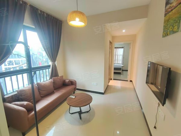 重庆沙坪坝大学城熙街熙都会商业街旁,民用水电气三通,可押一付一,近