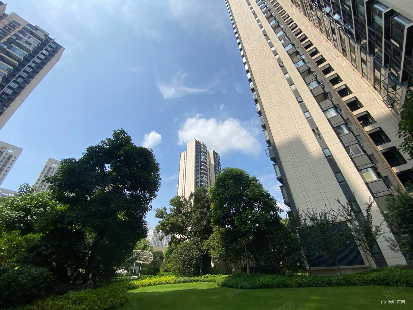 华润静兰湾3室2厅2卫93.74㎡南北69万