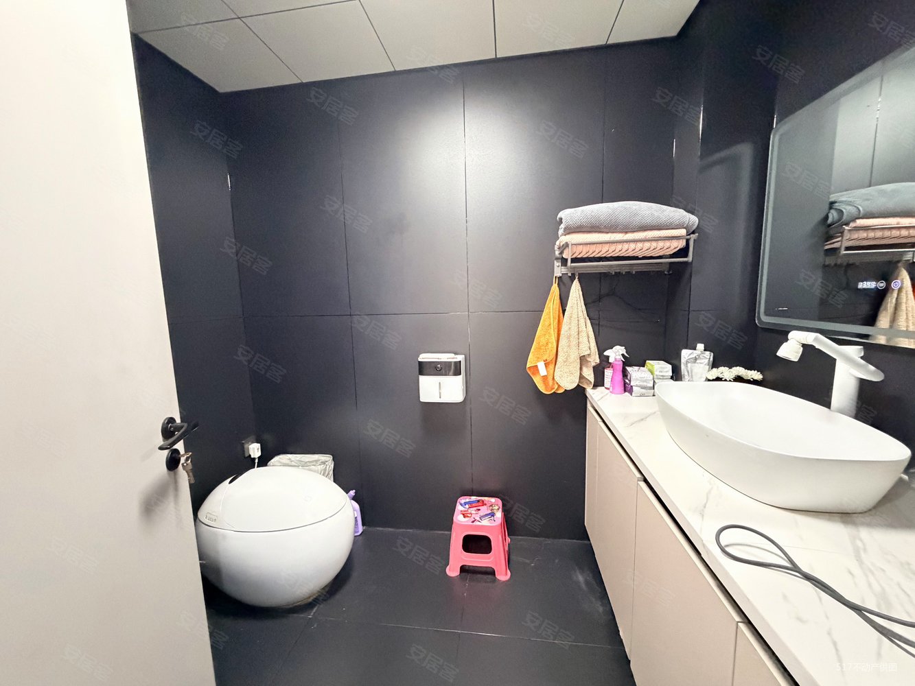 百年华府3室2厅2卫117.95㎡南北69万