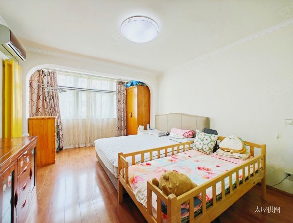 中心位置,封闭花园小区,市南福苑小区(东区)二手房,240万,3室2厅,1卫