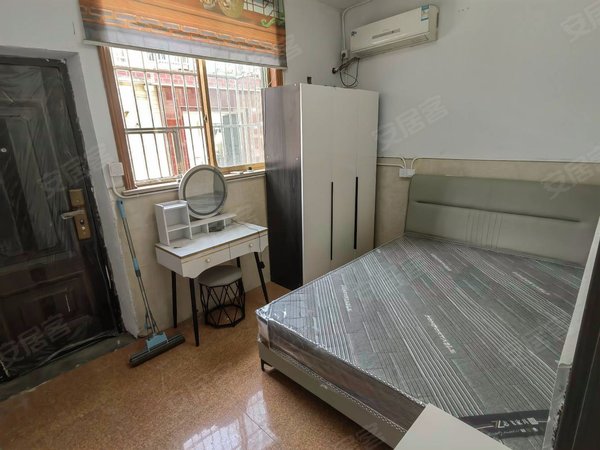 苏州相城黄埭潘阳新村新上,潘阳新村,独门独户,精装一室一厅一卫,随时