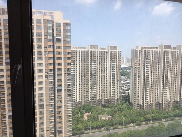 济南历城唐冶鲁商凤凰城可月付唐冶鲁商天街药谷水发保税区凤鸣广场东