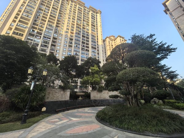 泉州洛江万安街道三盛四季公园(二期)大润发旁四季公园二期 3房2厅2卫