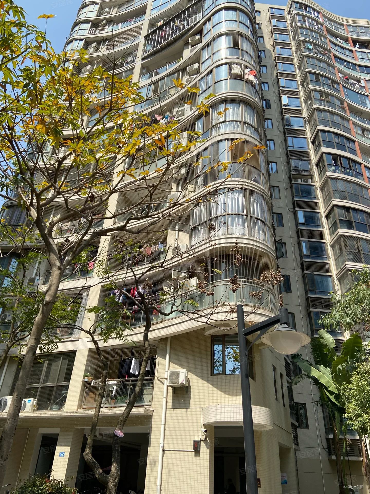 绿苑新城电梯精装两房带落地大阳台看房方便