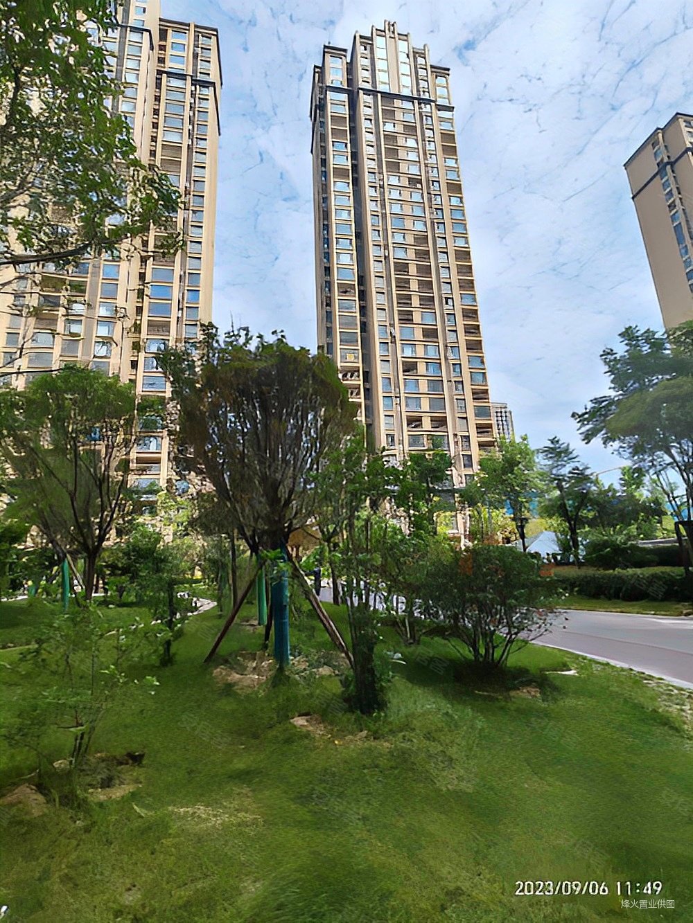 万科幸福里对面凤城五路环园中路地铁口香颂国际城三室南北通透