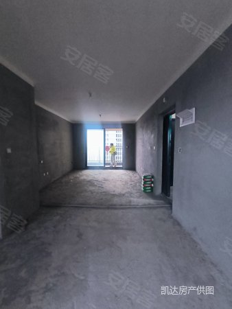 建业十八城3室2厅2卫140㎡南北76万