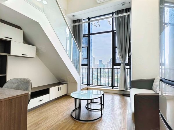 成都成华崔家店成华奥园广场(三期)新出网红地铁口小姐姐loft套一奥园