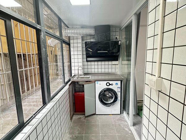 深圳龙岗坂田坂田西村已验真十号线 坂田北地铁站 精装修 采光好 直达