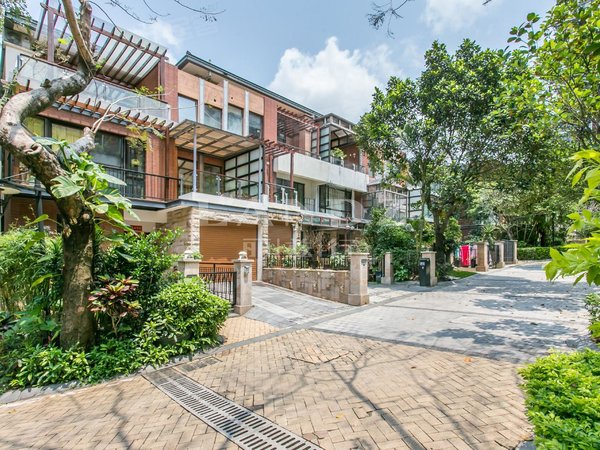 深圳龙华梅林关口星河丹堤(别墅)观湖!