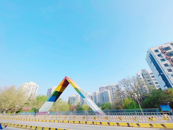 济南槐荫阳光100阳光100国际新城t区刚腾出来的房子,赶紧入手,采光好