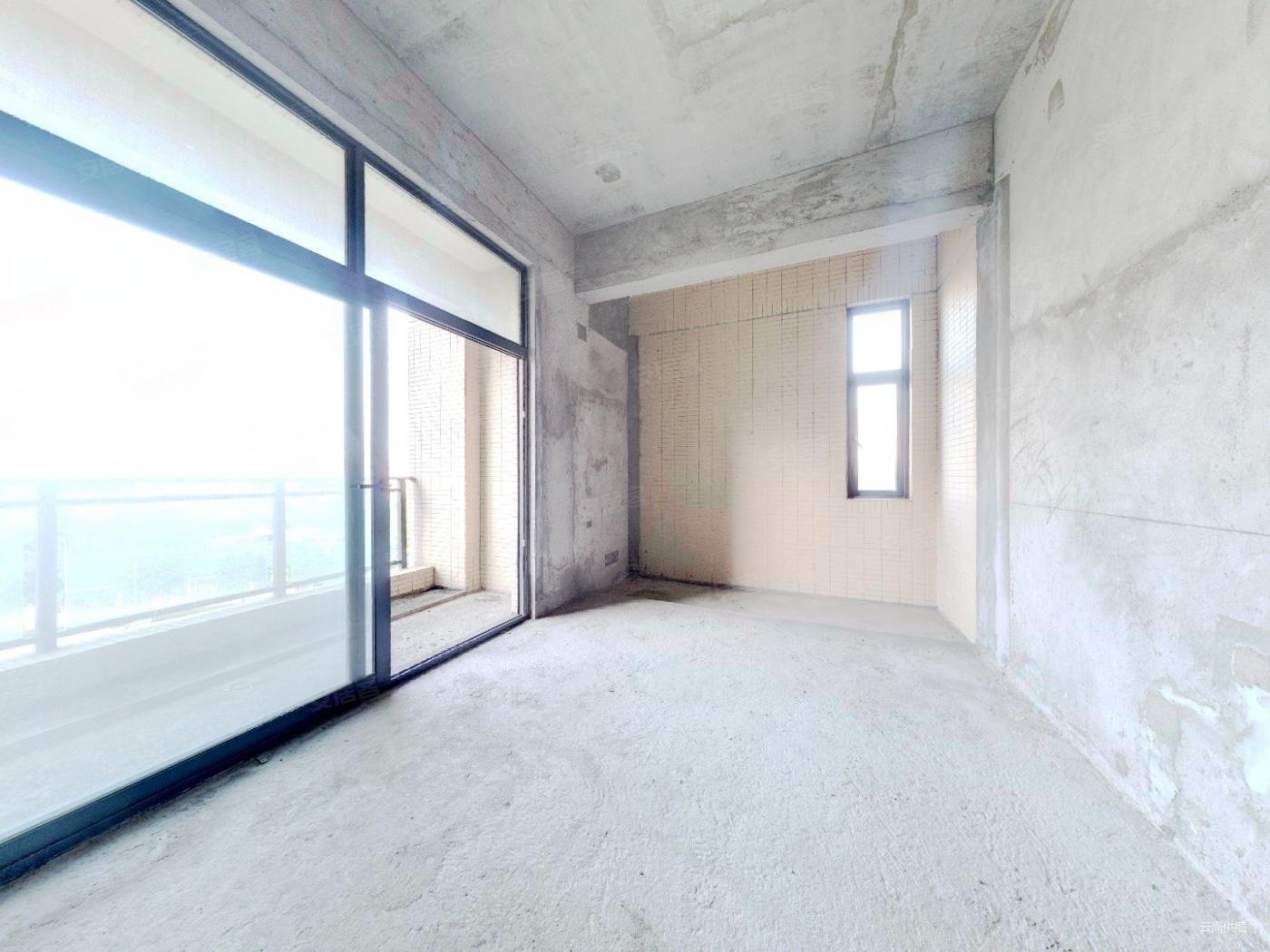 岭南公馆白云新城 高档住宅标杆 望白云山一线景观 通风采光好