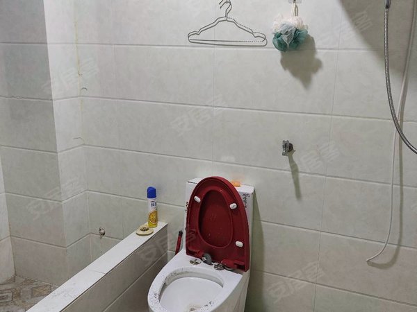 泉州泉港后龙镇港通公园1号怡庭酒店后面大三房 公园一号 三房两卫