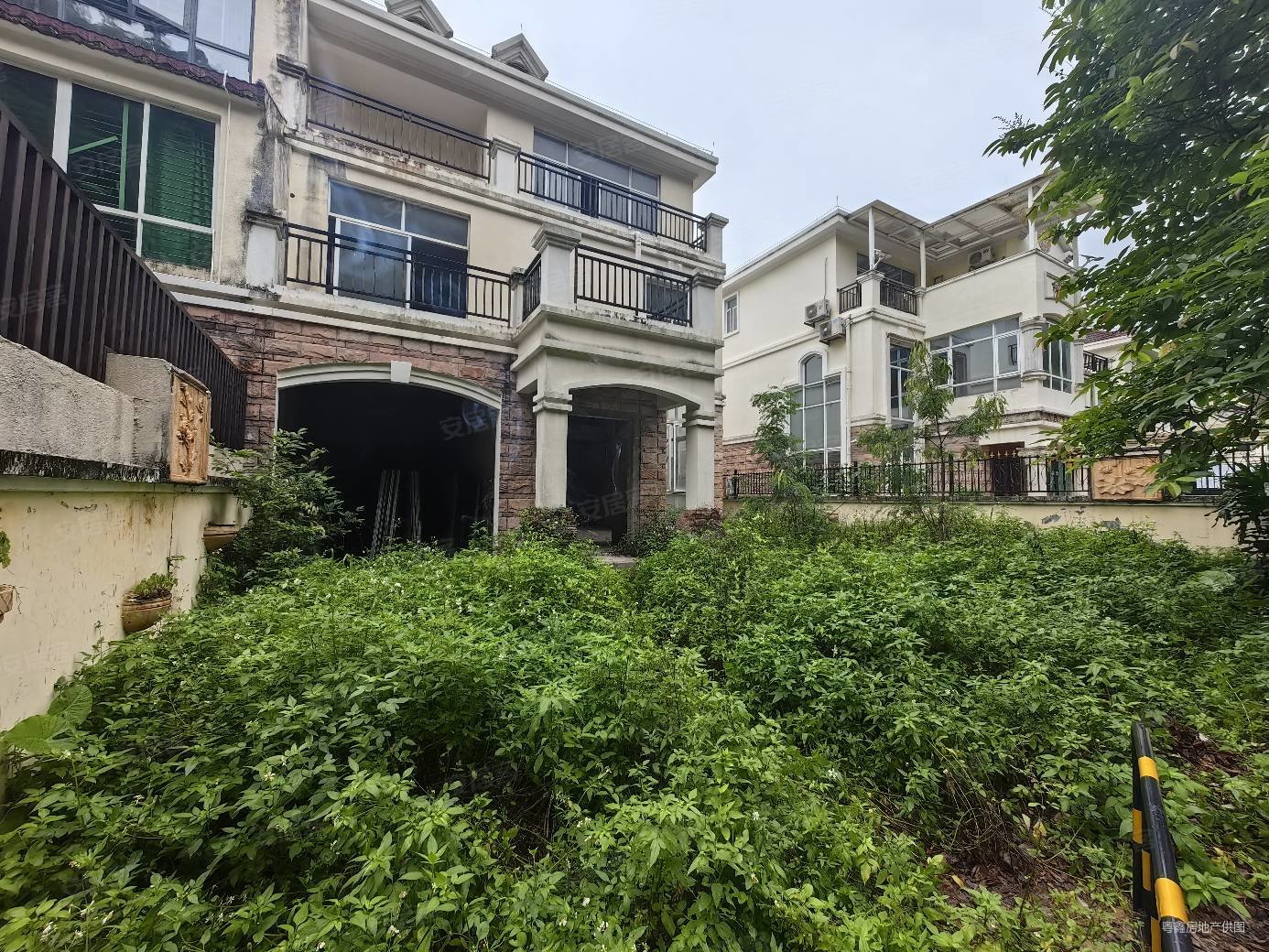 金宝山庄(别墅)二手房,240万,5室2厅,5卫,291平米-惠州安居客