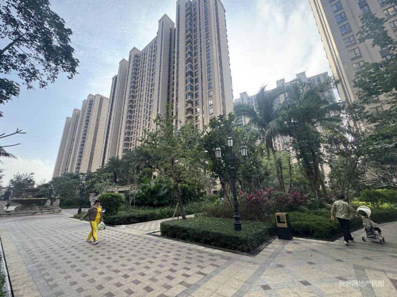 中海锦城3室2厅2卫112.64㎡南北175万