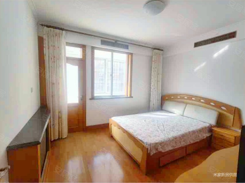 泰华花园出行方便商圈成熟临地铁南北通透板楼满二