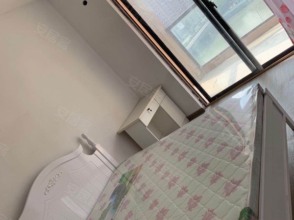 嘉兴平湖平湖市区东方绿洲吾悦广场旁东方绿洲合租房 押一付一 可以短租出租房源真实图片