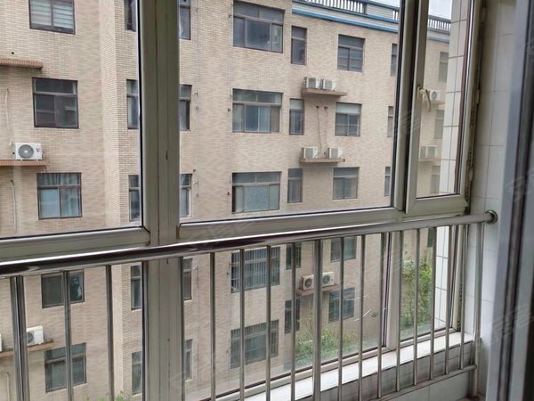 西安未央三桥和平丽苑地铁五号线阿方宫南站,丽苑两室拎包入住,紧邻