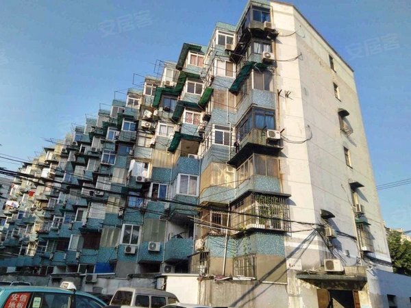 上海普陀甘泉宜川双山小区(北区)精装修一室户出门地铁新村路站有钥匙