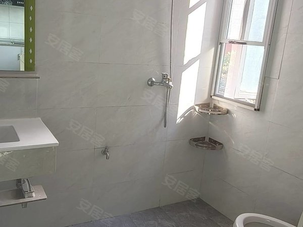安庆宜秀光彩大市场叶祠南苑光彩七街边叶祠小区2楼精装公寓1室厨卫7百空调家电齐拎包入住出租房源真实图片