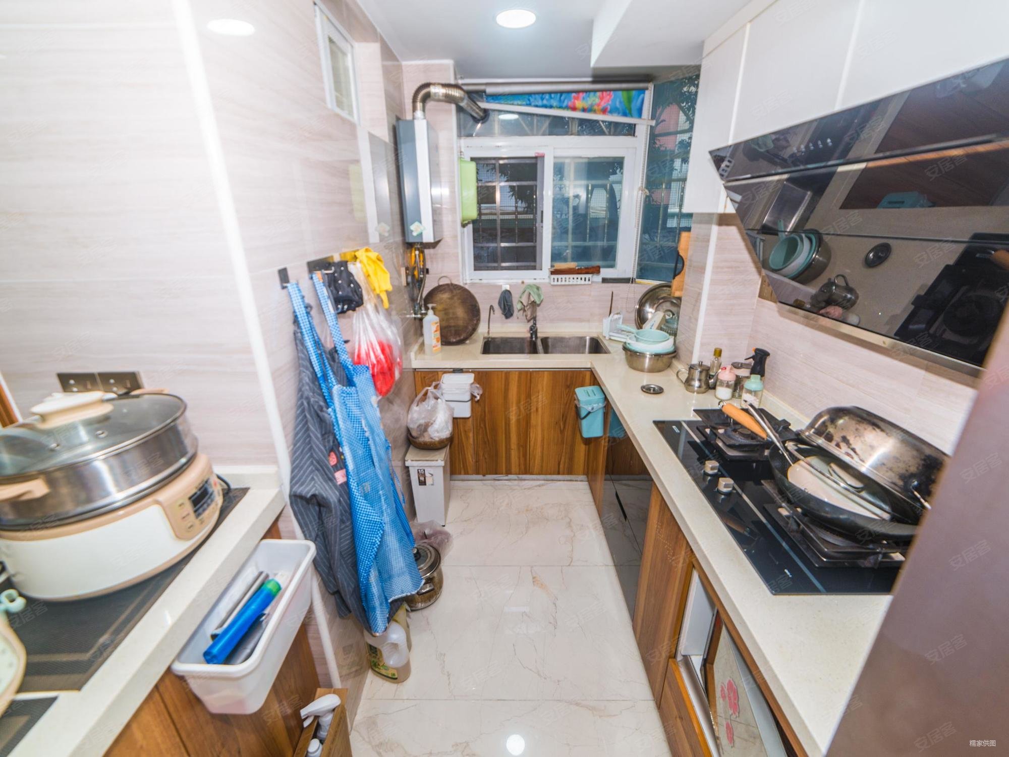 前海花园3室2厅2卫92.8㎡南600万