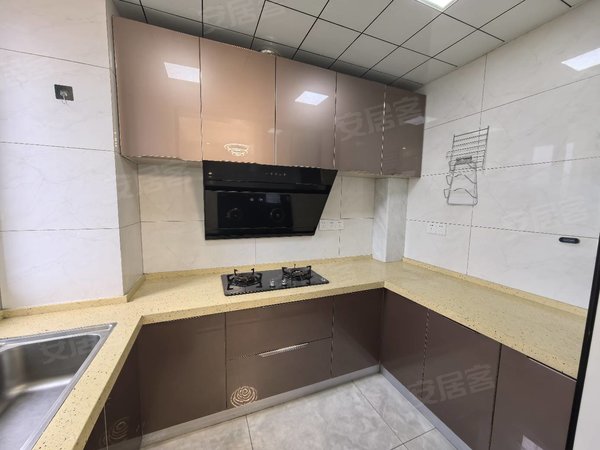 金华东阳横店南江壹号南江一号三室两厅两卫精装修，小区配套设施齐全，出入方便出租房源真实图片