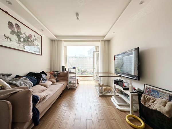 【多图】锦苑公寓,虹桥路租房,店长力荐!十号线地铁口!精装三房!