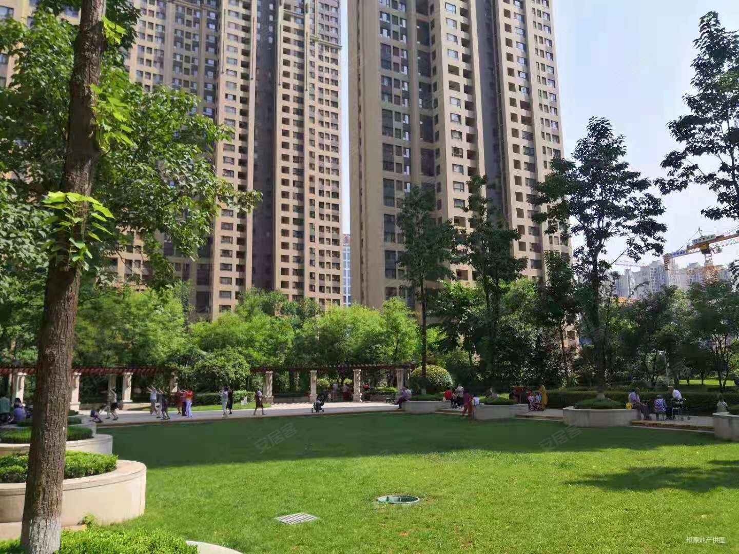 曲江雁翔路金地翔悦天下精装三室诚心出售