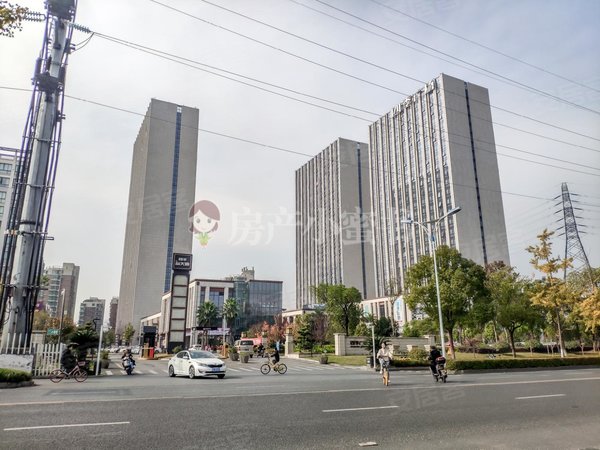 杭州钱塘金沙湖四季广场可高沙商业街高沙地铁口四季广场 传媒学院