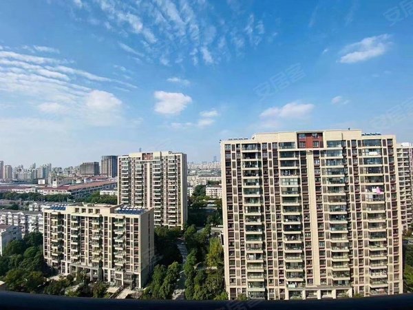 苏州工业园湖东东湖大郡三期东湖大郡精装两房 配套齐全 出行便利