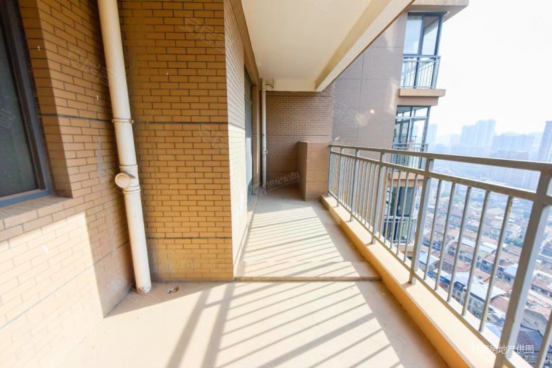 文化大道中百广场东湖路金地花园高品质大四房急售