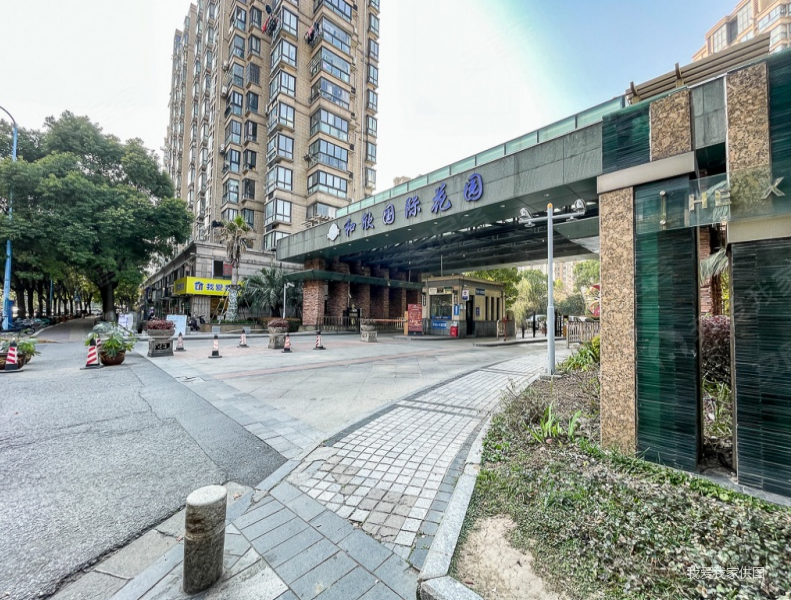 和欣国际花园店长力推 大两房 业主深知限购即将取消 大幅降价