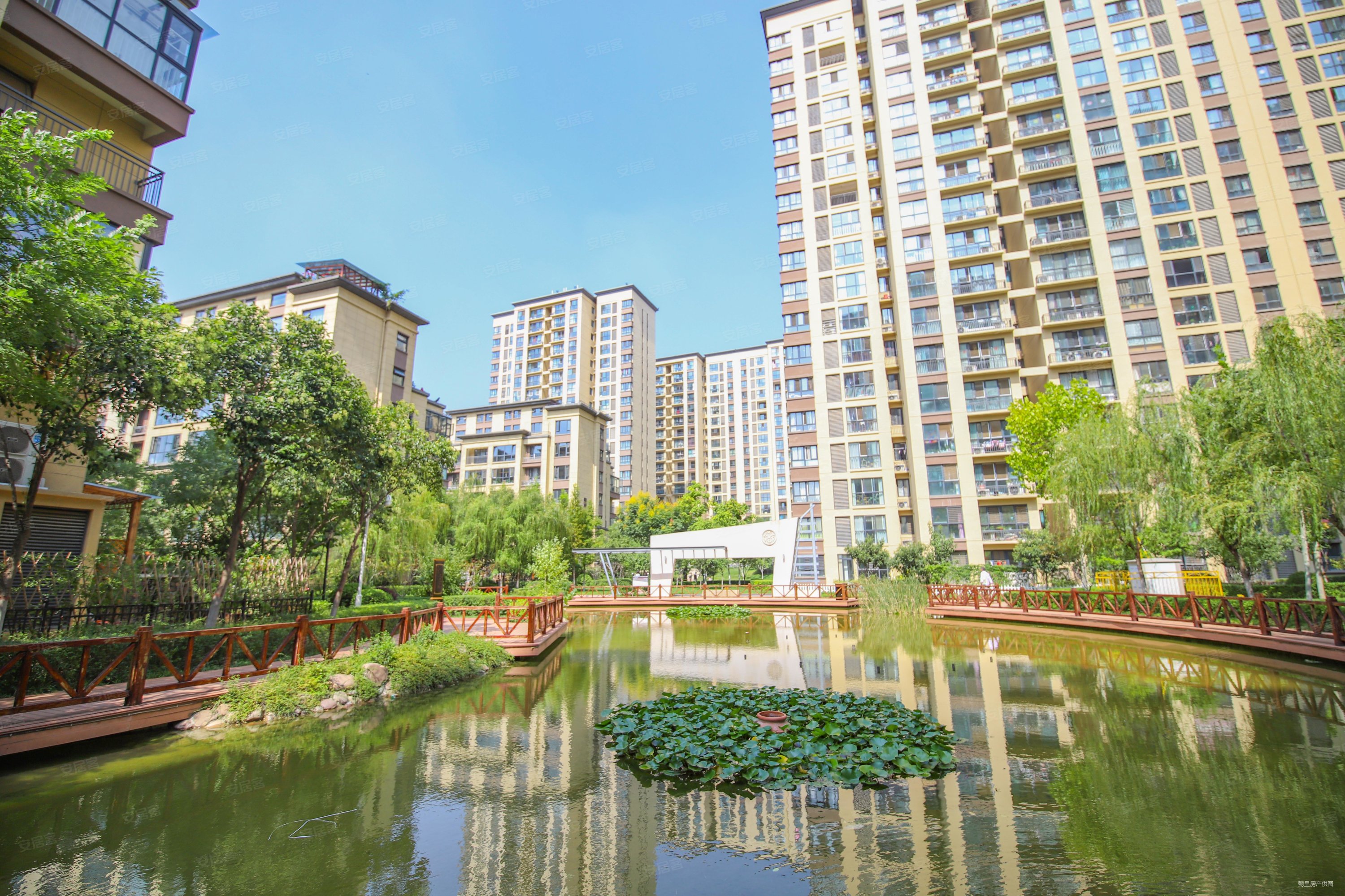 路劲御城(一期)3室2厅1卫145㎡南北168万