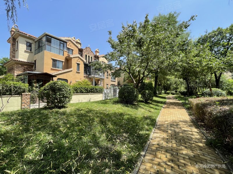 大运河孔雀城4室2厅3卫170.52㎡南北115万