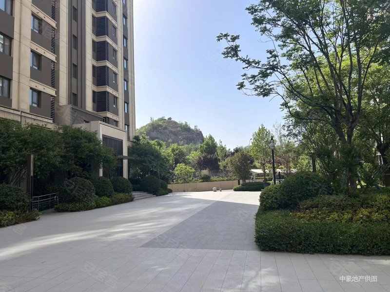 济南房产网>济南二手房>历城二手房>小清河二手房>中海九樾府800_600