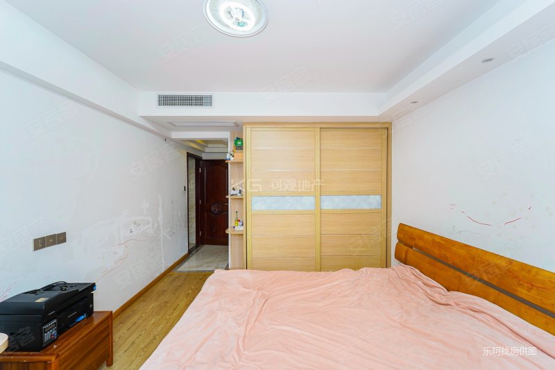 5号线地铁旁 商品房小区  阳光城新界 3室2厅