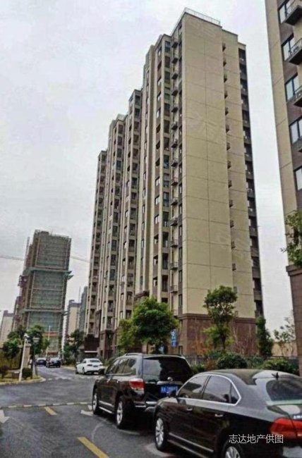 急卖!!惠小四中!!双南户型!!好楼层!!价格可谈!!有钥匙,民乐城文竹苑