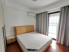 台州椒江下陈天璟誉府 整租三室 带车位包物业费 南北通透 看房方便出租房源真实图片